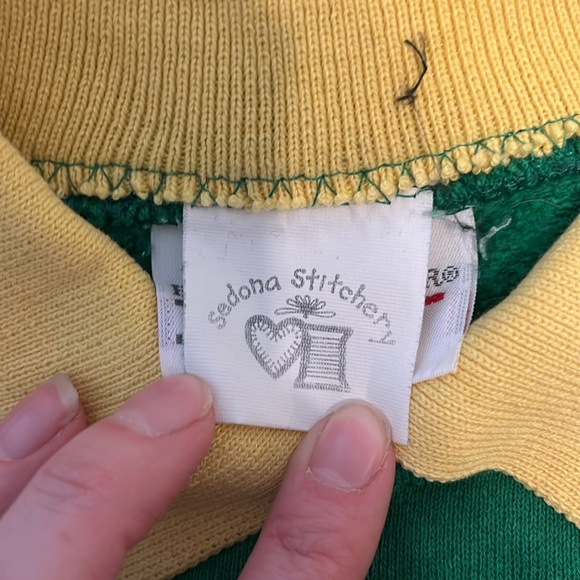 Vintage Bassett-Walker toucan collared sweatshirt - Picture 3 of 10